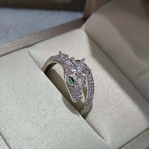 Bvlgari Serpenti Series Emerald Eye Diamond Snake Ring - Picture 3 of 11